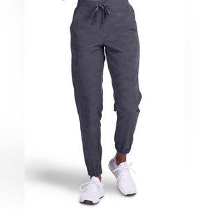 Healing Hands Tate camo 5 pocket scrub pant in pewter, size small. NWT